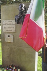 Le buste de Guiseppe Garibaldi dans le parc du château de Pouilly à Dijon