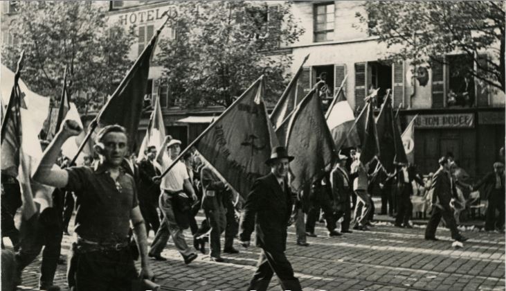 JOURNAL L'HUMANITE , 1er mai : Défilé. [Paris (75) ?], 1er mai 1935 ou 1936. (Droits réservés - Mémoires d'Humanité / Archives départementales de la Seine-Saint-Denis)