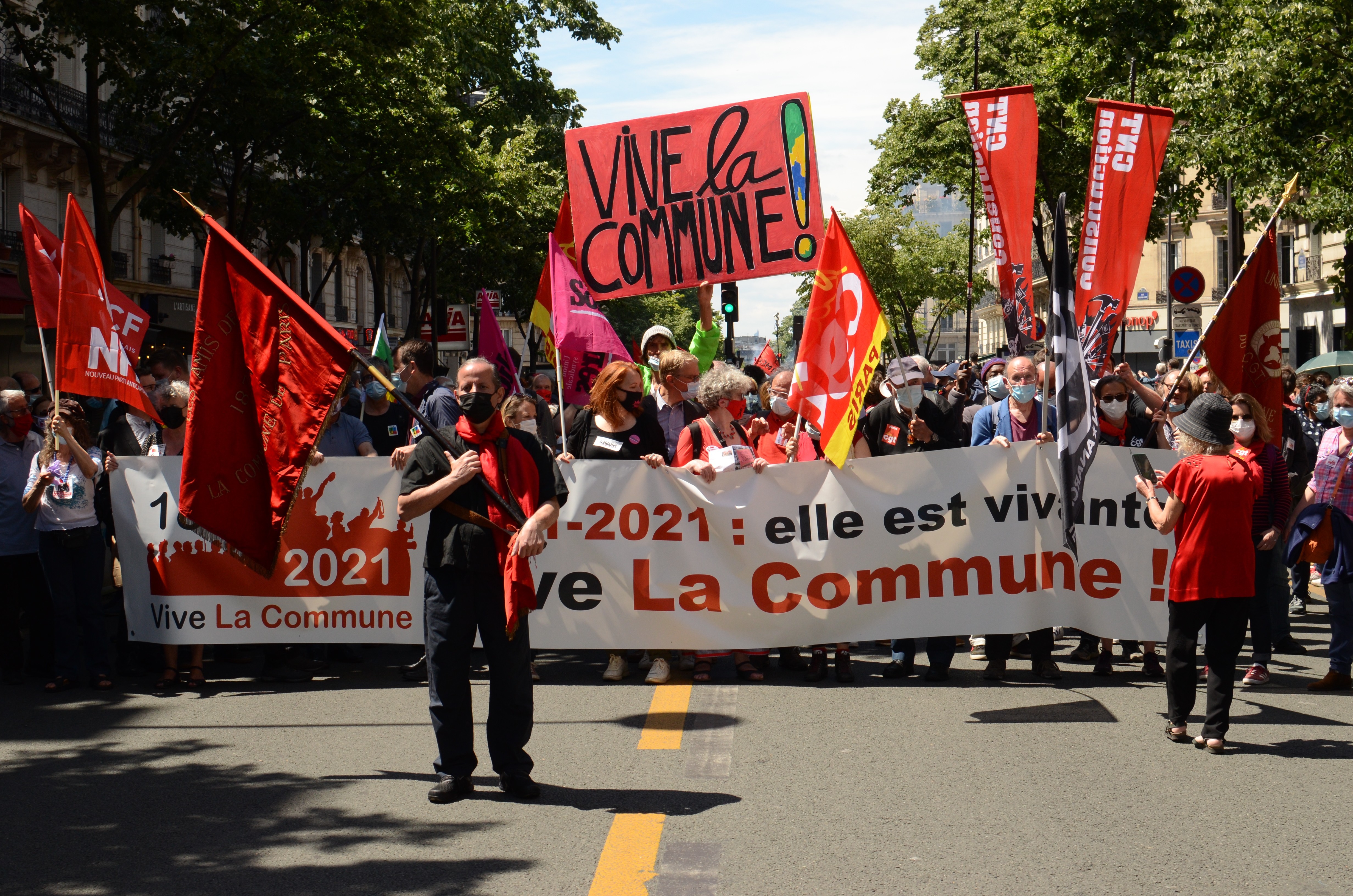 150ème anniversaire de la Commune de Paris - 29 mai 2021, début du cortège à République vers le Mur des Fédérés