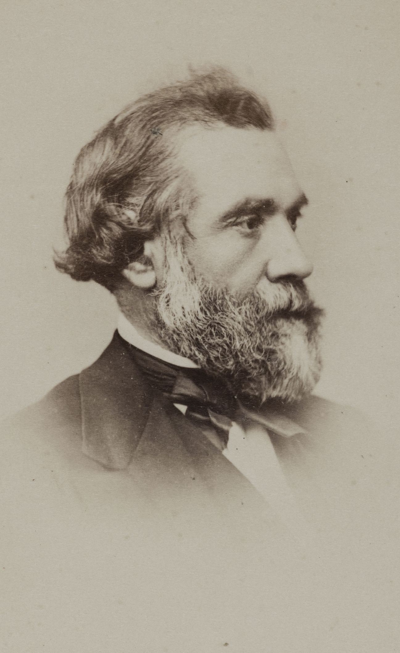 Alphonse Esquiros (1812-1876) Photographie  par Étienne Neudein (source : ©  Musée Carnavalet – Histoire de Paris)