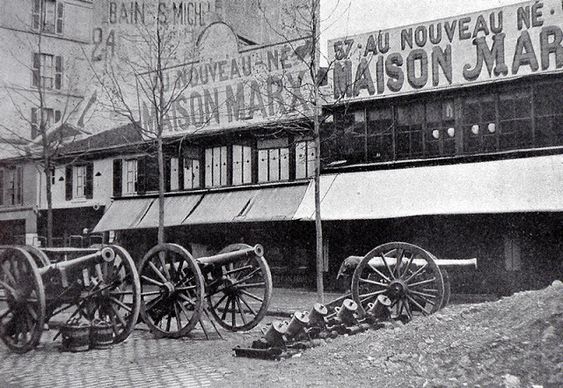 Photo des Barricades rue des Batignolles, mai 1871