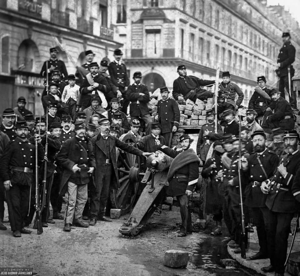 Bruno Braquehais - Barricade de la rue Castiglione, place Vendôme  (source : © Musée Carnavalet – Histoire de Paris)