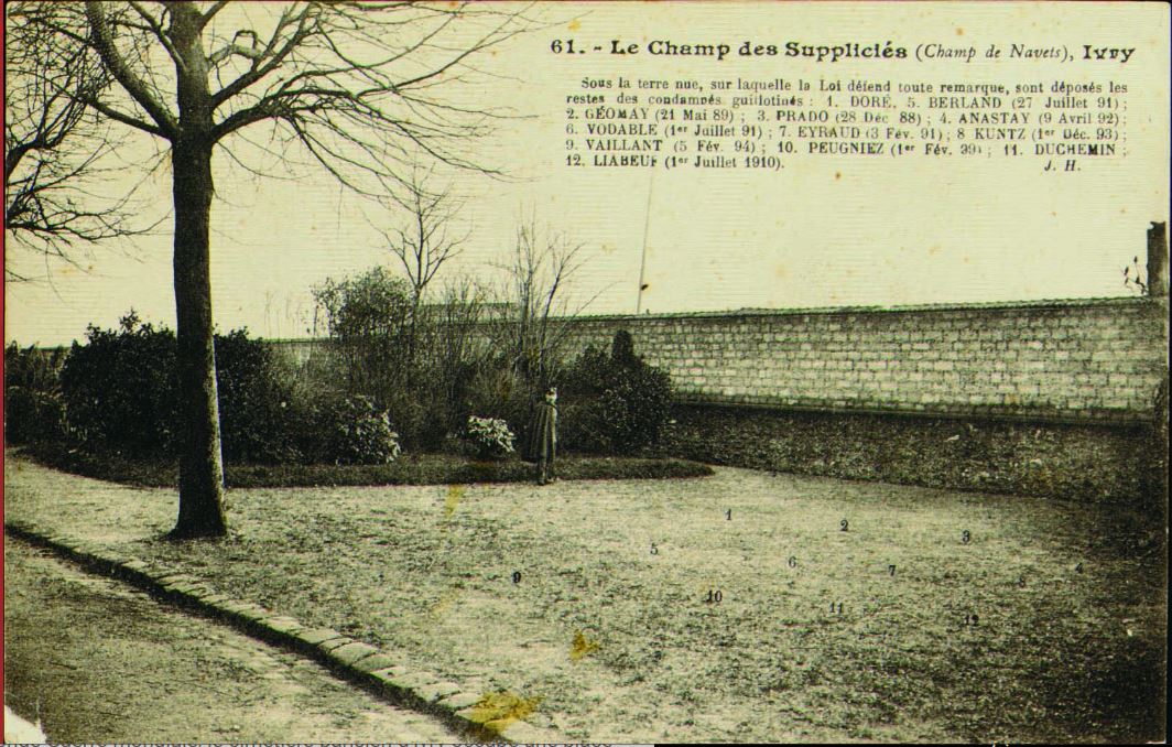 Le Champs de Navets - Le carré des suppliciés, 1900-1910. (Archives municipales d'Ivry-sur-Seine © Éditions J. H.)