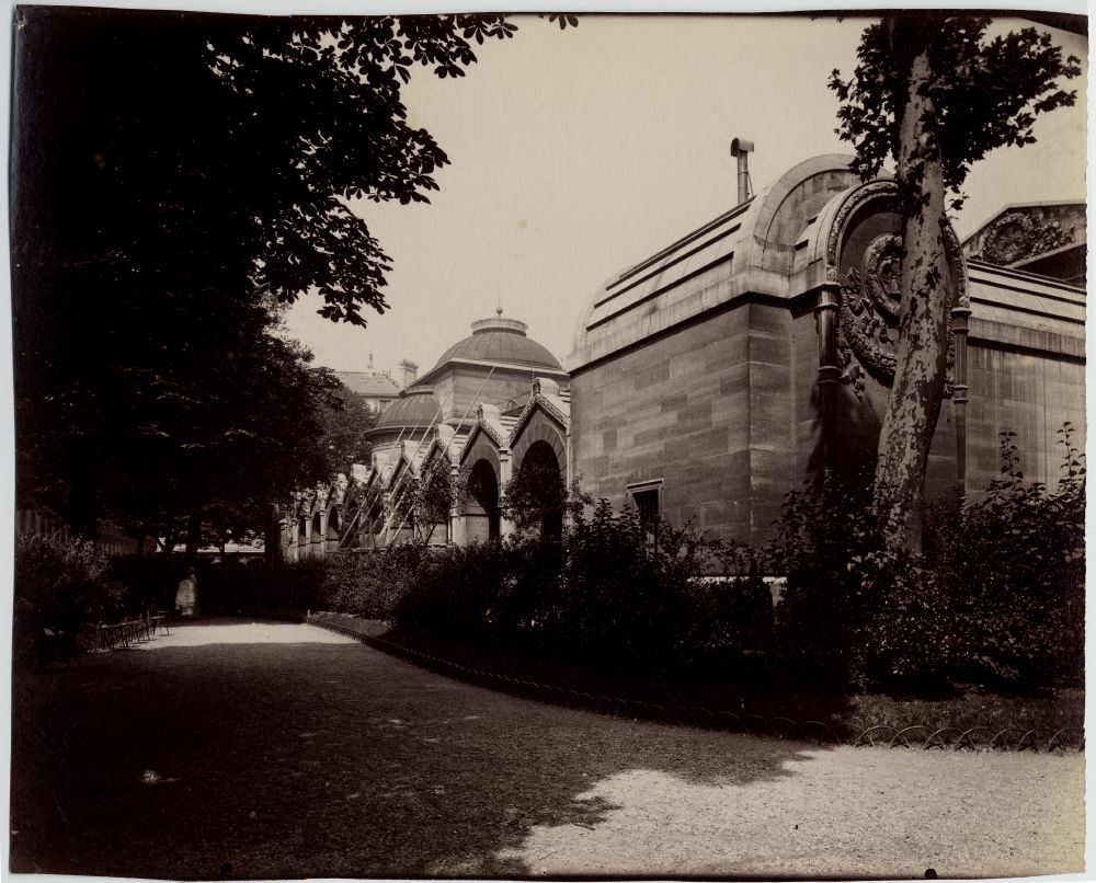 Chapelle expiatoire dans le 8e arrondissement de Paris - Photo Eugène Atget, 1902 (source George Eastman House)