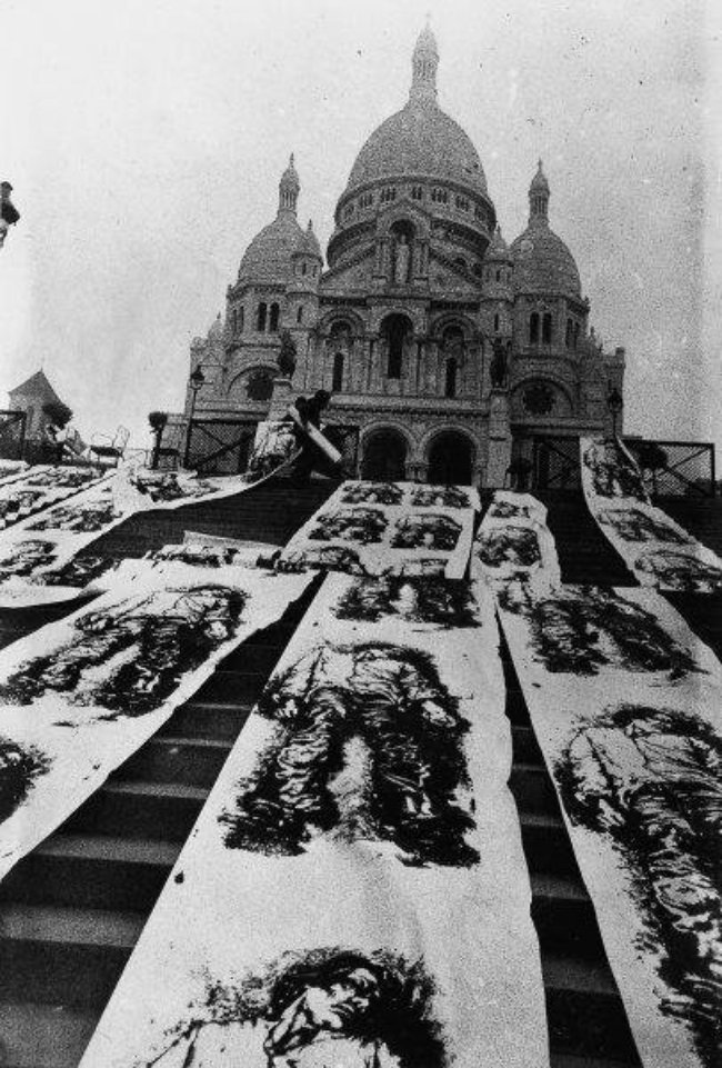 Ernest Pignon-Ernest - Les gisants de la Commune de Paris, centenaire 1971
