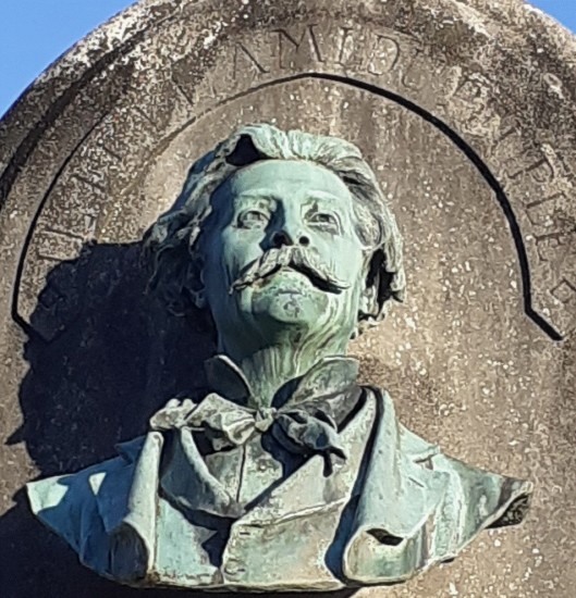 Felix Poulat (1846-1896)  l'Ami du Peuple par Ding - cimetière Saint-Roch à Grenoble