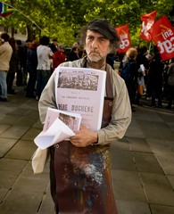 Journée mondiale de la Liberté de la Presse le 3 mai 2024 - Place de la République, crieur de journaux