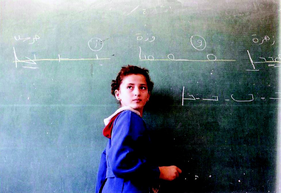 Cours de syriaque à l'école, pratique interdite sous le régime syrien