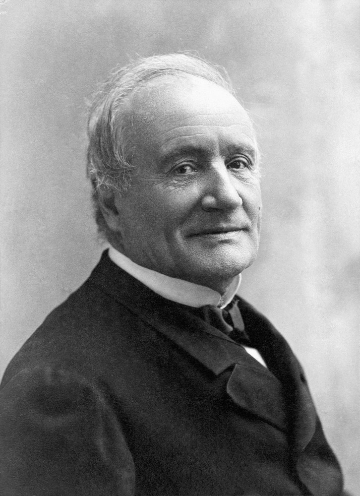 Portrait photographique de Victor Duruy (1811–1894), historien français et ministre de l'Instruction publique français par Nadar.