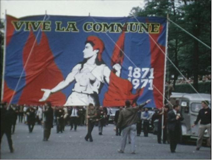 Montée au Mur des Fédérés pour le 100ème anniversaire de la Commune de Paris 1871 (Source Ciné-archives)