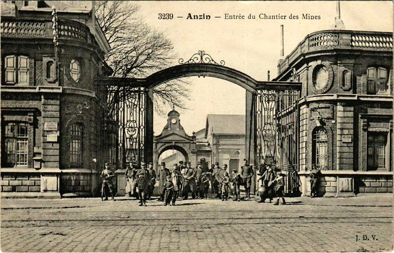 Anzin, entrée du chantier des Mines (carte postale ancienne)