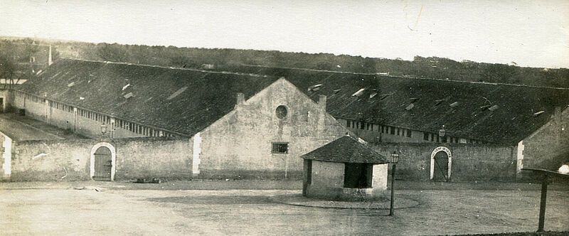 Bâtiments de la colonie pénitentiaire, carte postale, [déb. 20e s.]. Archives départementales du Morbihan, 9 Fi 154/259