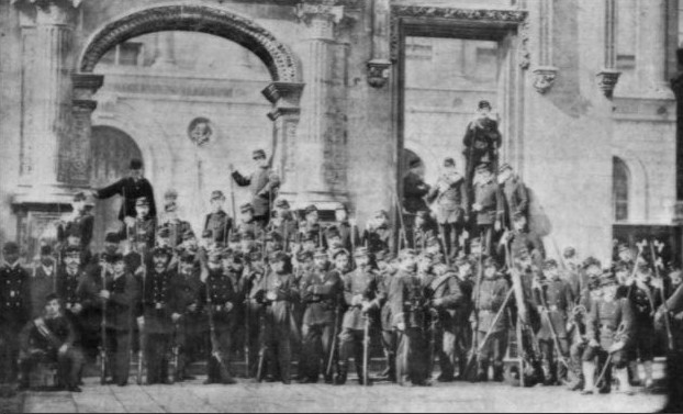 Gardes nationaux fédérés à l’école des Beaux-Arts Gardes nationaux fédérés à l’école des Beaux-Arts