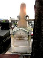 Tombe de Alexandre Gosselin et Constance Chartier au cimetière de Levallois-Perret