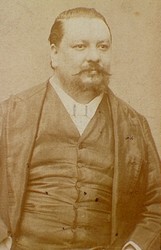 Edmond Goupil (1838-1920) - Docteur en médecine ; franc-maçon, libre-penseur, membre de l’Internationale ; élu à la Commune de Paris