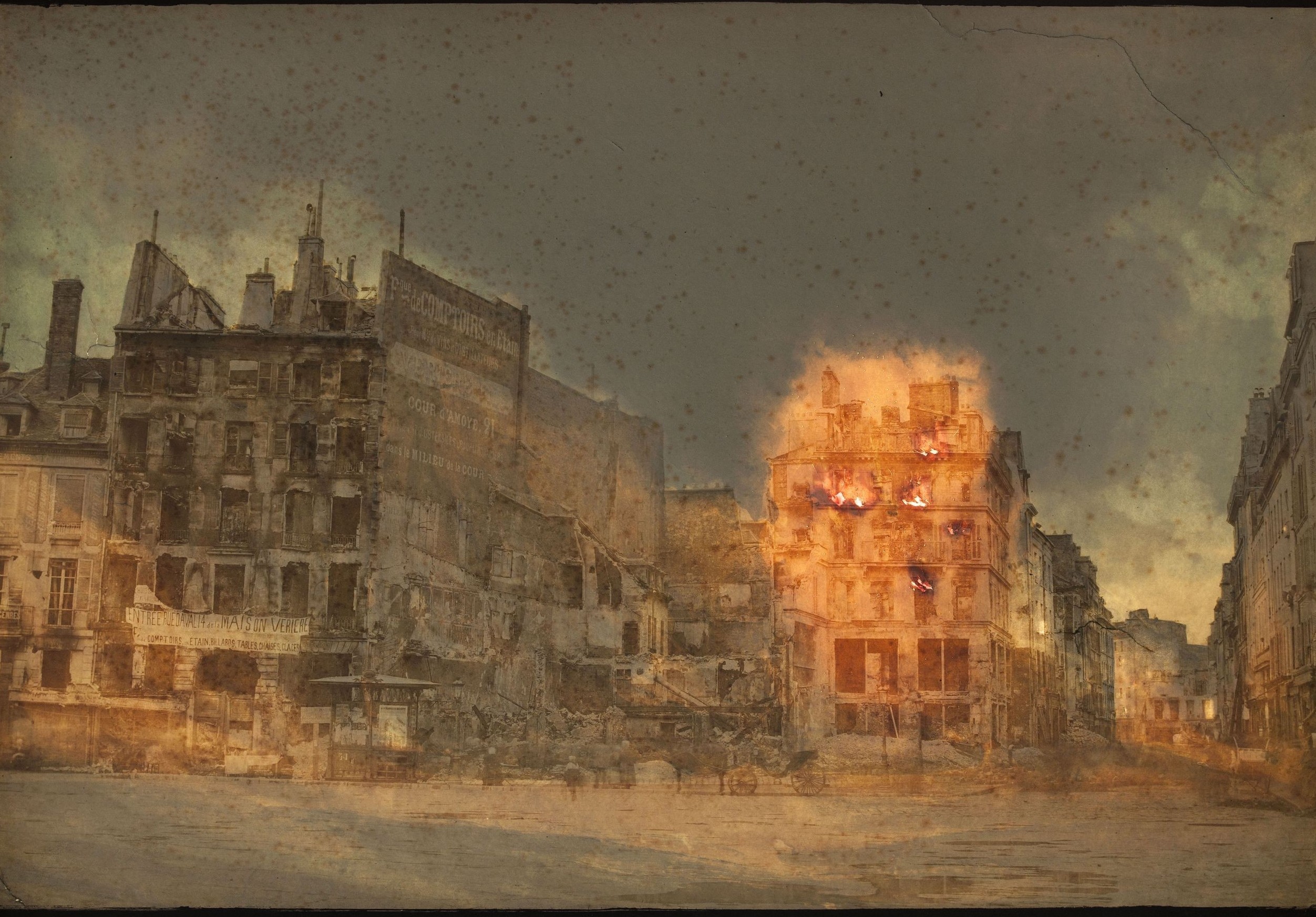 Place de la Bastille (Paris 11), immeuble en ruine avec panneau publicitaire - Photographie anonyme (source : © Musée Carnavalet – Histoire de Paris)