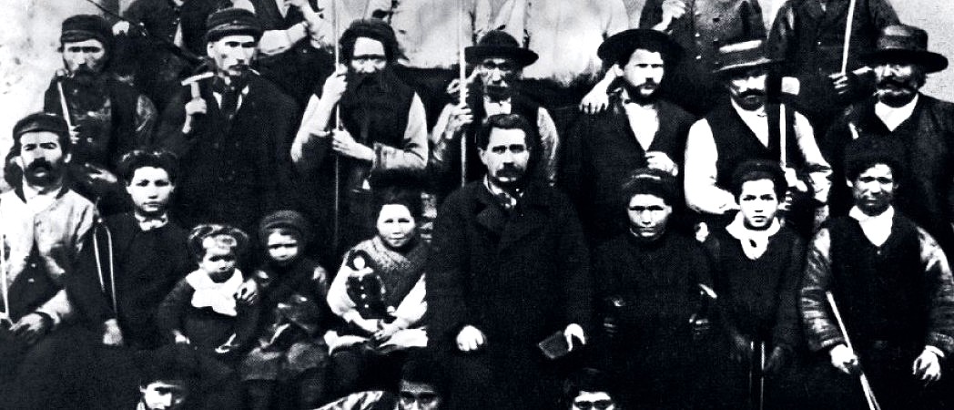 groupe d'ouvrières et ouvriers sous la Commune de Paris 1871