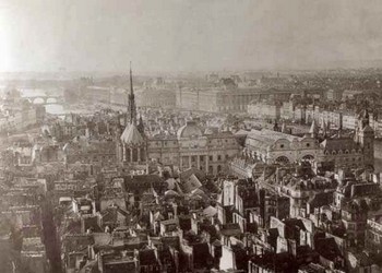 Au centre de l’Île de la Cité, le Palais de Justice de Paris (photographien ancienne vue aérienne)