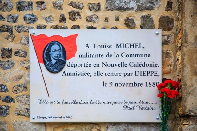 Plaque Dieppe arrive de Louise Michel